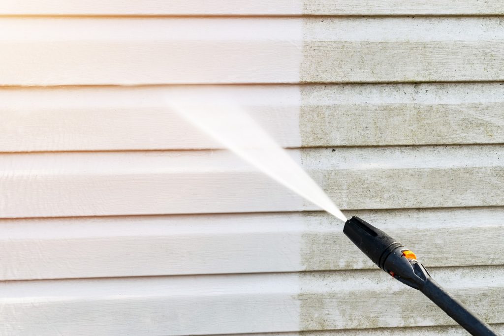 Pressure Washing Vinyl Siding