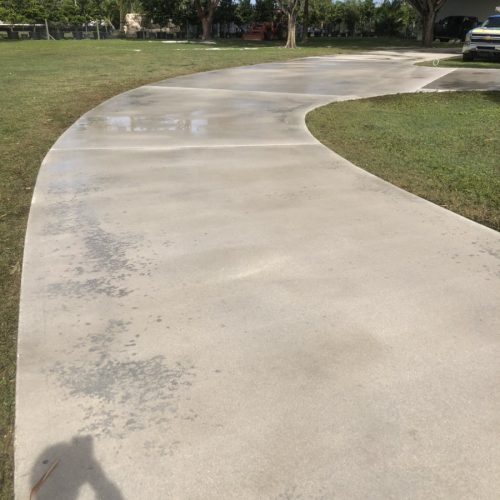 Driveway Cleaning - Concrete Cleaning - Walkway Cleaning - Soft Washing